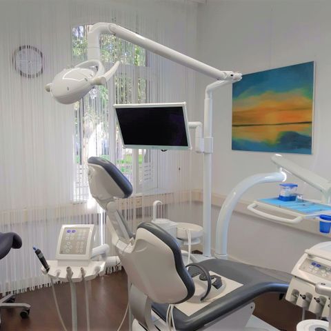 Serie Rechtmann 3 - Kunst im Behandlungszimmer Zahnarztpraxis